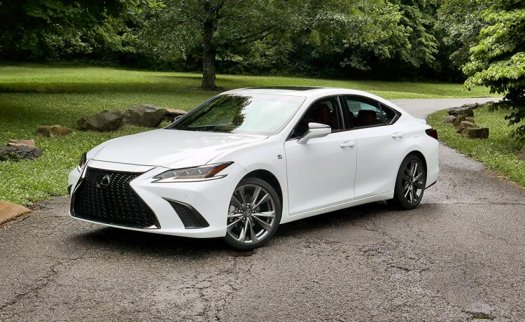 2021 Lexus ES 300h F Sport Changes