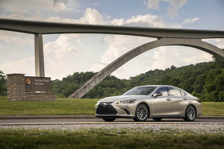 2022 Lexus Es 300H Mpg, Specs, Awd