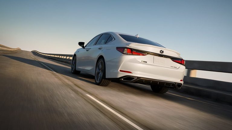 2022 Lexus Es 350 Brochure, Base Model Features, Build